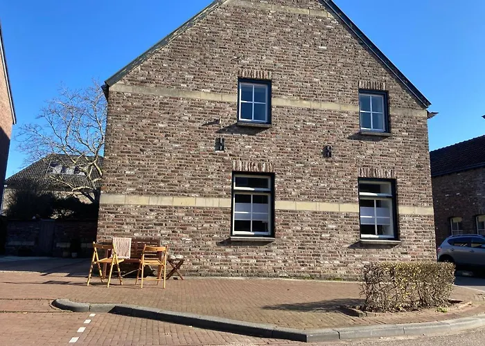 Huize Bronsgroen - Vakantiehuis Voor 2-6 Pers In Limburgse Heuvelland